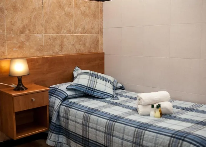 Segre ゲストハウス 2*